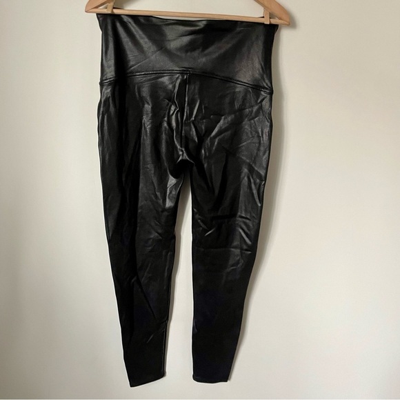 Spanx Faux Leather Leggings Black Size 1X - Picture 5 of 10